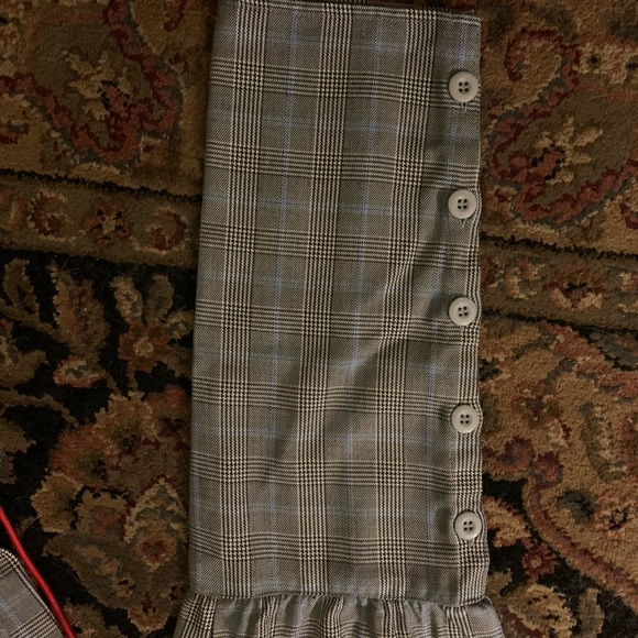 Pirate Dressing size medium women’s pants. Plaid. - Picture 9 of 10